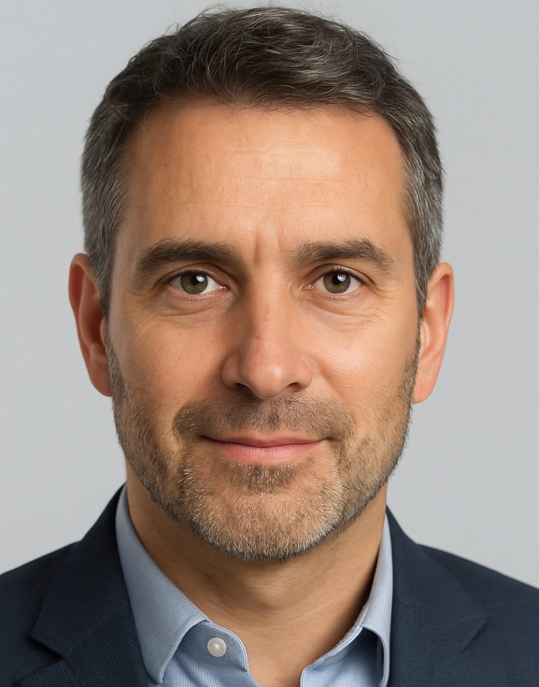 With a Master's degree from ParisTech and 15 years of experience in blockchain and AI management, he excels at strategic planning and multinational collaboration. He leads CLINK's global market strategy and promotes in-depth collaboration between the group and international capital.